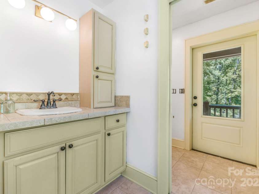 276 Morgan Branch Road, Marshall, NC 28753.  MLS# CAR4264012, YatesRealty ID 18026. Primary 1 bathroom.