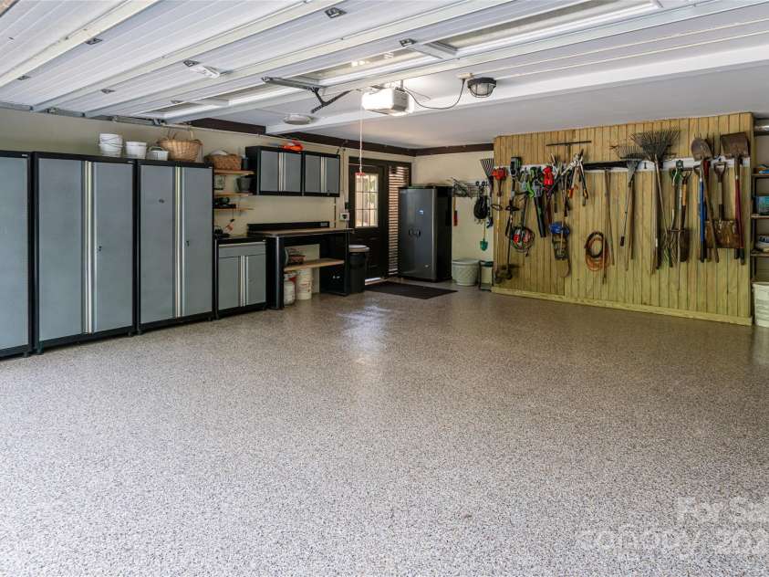 69 Forest Road, Asheville, NC 28803.  MLS# CAR4253523, YatesRealty ID 18027. 