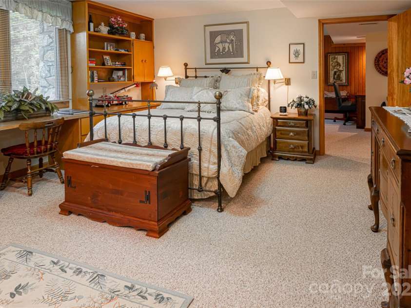 69 Forest Road, Asheville, NC 28803.  MLS# CAR4253523, YatesRealty ID 18027. 