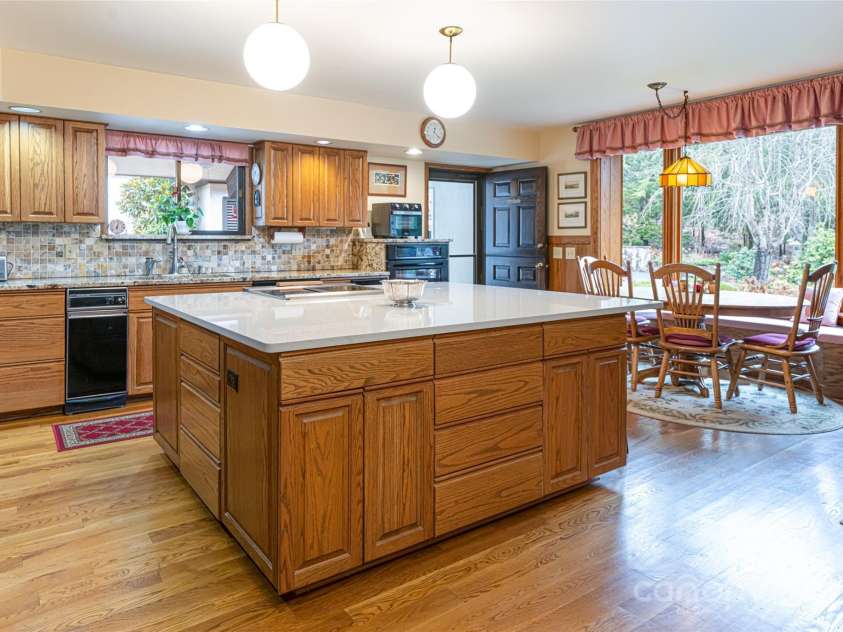 69 Forest Road, Asheville, NC 28803.  MLS# CAR4253523, YatesRealty ID 18027. 