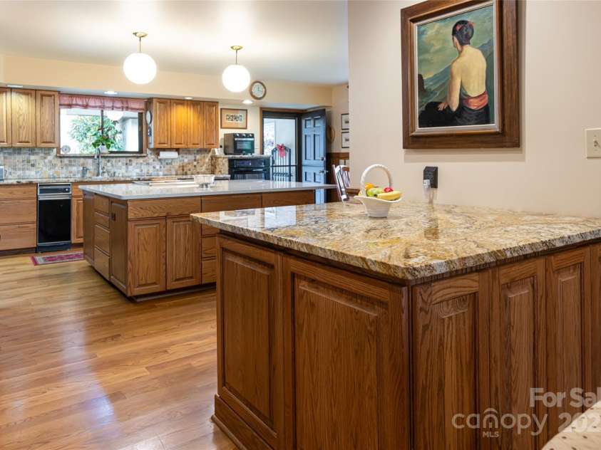 69 Forest Road, Asheville, NC 28803.  MLS# CAR4253523, YatesRealty ID 18027. 