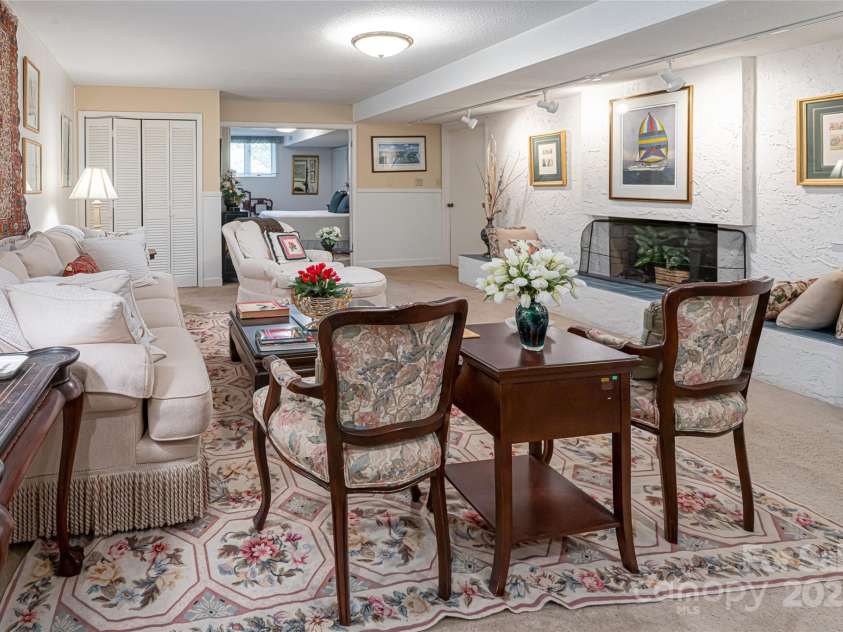 69 Forest Road, Asheville, NC 28803.  MLS# CAR4253523, YatesRealty ID 18027. 