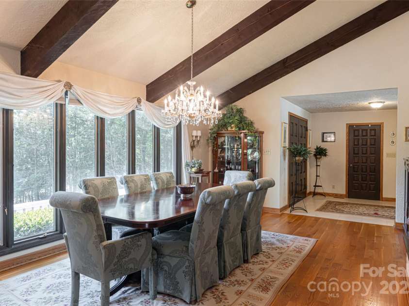 69 Forest Road, Asheville, NC 28803.  MLS# CAR4253523, YatesRealty ID 18027. Dining
