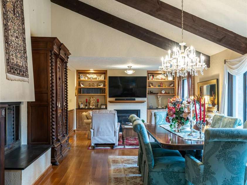 69 Forest Road, Asheville, NC 28803.  MLS# CAR4253523, YatesRealty ID 18027. Dining