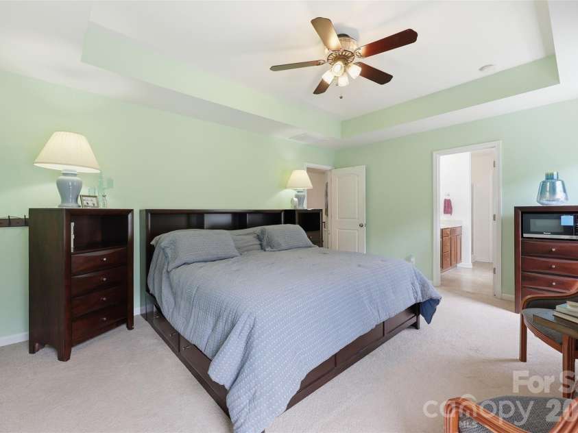 879 Ivy Trail Way, Fort Mill, SC 29715.  MLS# CAR4363773, YatesRealty ID 18027. Primary Bedroom