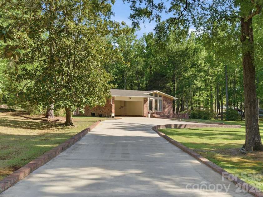 2904 Lyndell Way, Lancaster, SC 29720.  MLS# CAR4376287, YatesRealty ID 18028. 