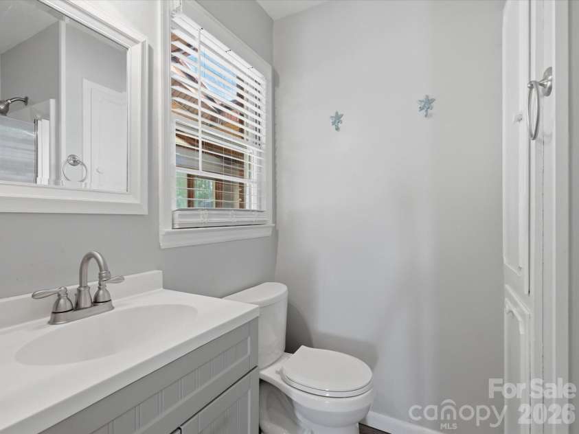 2904 Lyndell Way, Lancaster, SC 29720.  MLS# CAR4376287, YatesRealty ID 18028. Full bath #1 with shower