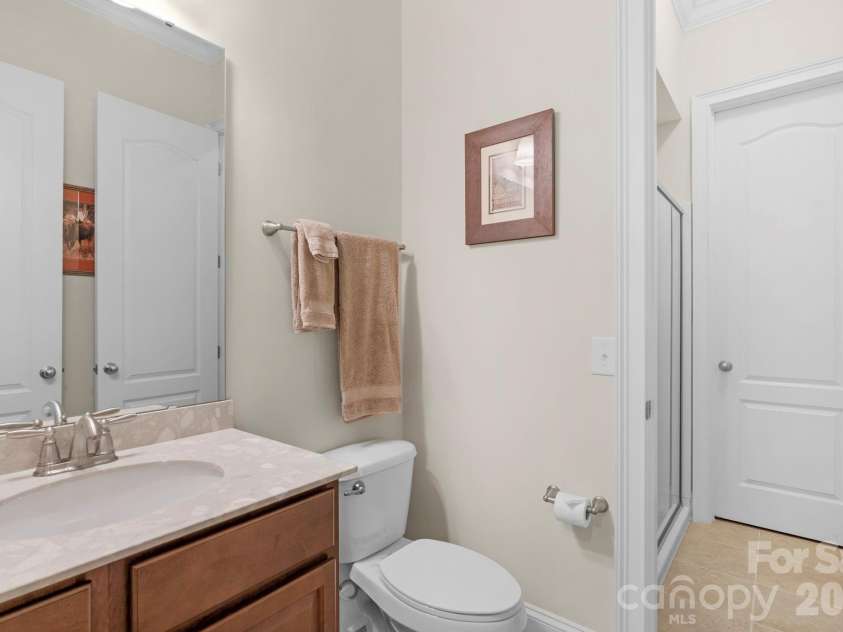 12820 Elkhorn Drive, Charlotte, NC 28278.  MLS# CAR4375174, YatesRealty ID 18029. 
