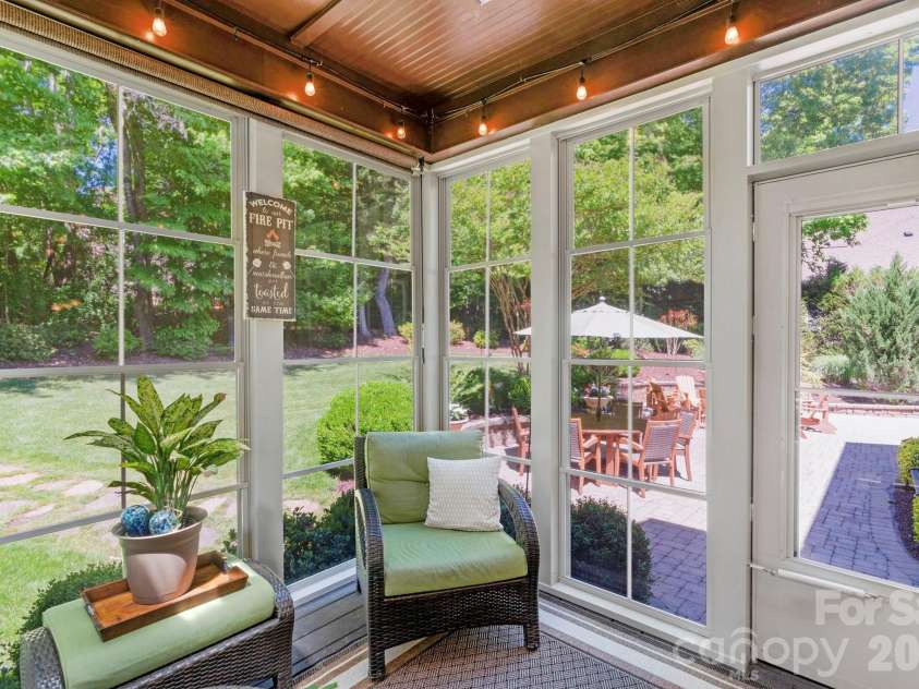 12820 Elkhorn Drive, Charlotte, NC 28278.  MLS# CAR4375174, YatesRealty ID 18029. 
