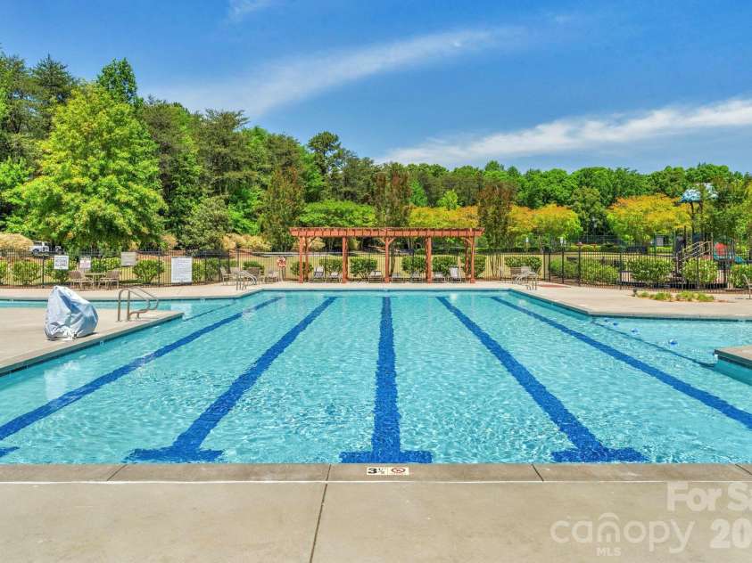 12820 Elkhorn Drive, Charlotte, NC 28278.  MLS# CAR4375174, YatesRealty ID 18029. 
