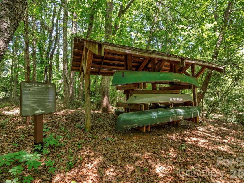 12820 Elkhorn Drive, Charlotte, NC 28278.  MLS# CAR4375174, YatesRealty ID 18029. 