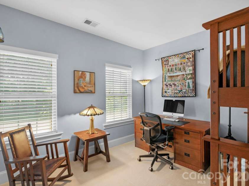 12820 Elkhorn Drive, Charlotte, NC 28278.  MLS# CAR4375174, YatesRealty ID 18029. 