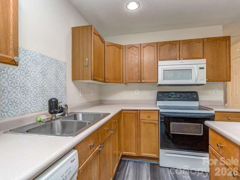 12844 Spirit Bound Way, Charlotte, NC 28273.  MLS# CAR4377015, YatesRealty ID 18030. 