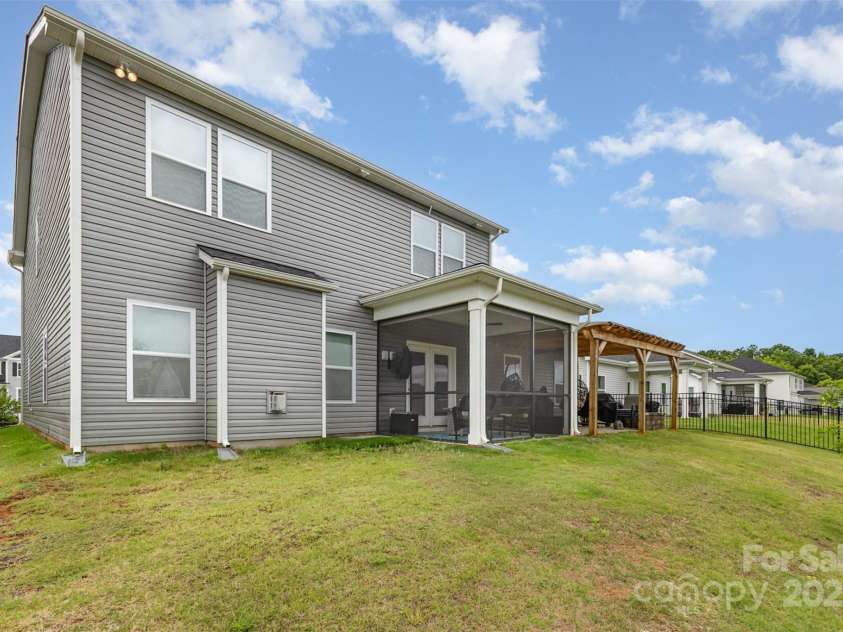5043 Baileys Run Drive, Rock Hill, SC 29732.  MLS# CAR4261076, YatesRealty ID 18030. 