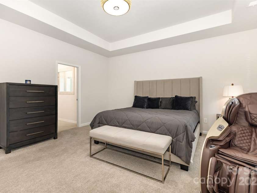 5043 Baileys Run Drive, Rock Hill, SC 29732.  MLS# CAR4261076, YatesRealty ID 18030. Primary Bedroom