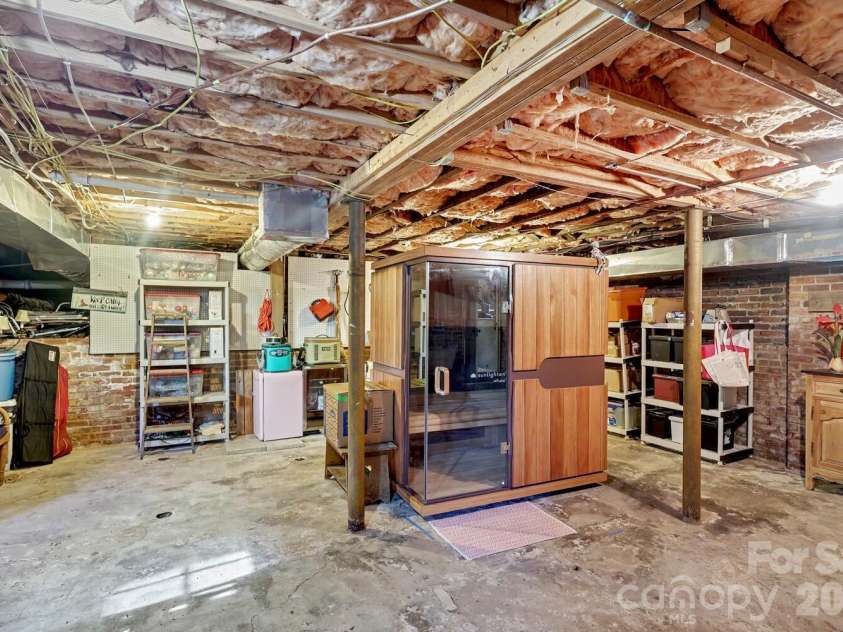 2317 Charlotte Drive, Charlotte, NC 28203.  MLS# CAR4368858, YatesRealty ID 18031. Basement