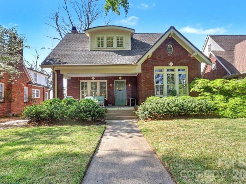 2317 Charlotte Drive, Charlotte, NC 28203.  MLS# CAR4368858, YatesRealty ID 18031. Front Exterior
