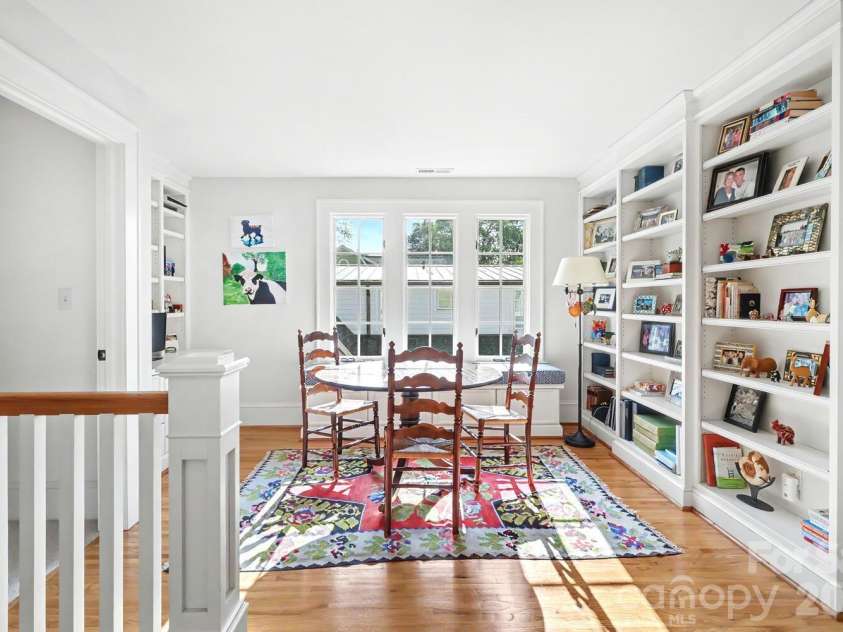2317 Charlotte Drive, Charlotte, NC 28203.  MLS# CAR4368858, YatesRealty ID 18031. Loft