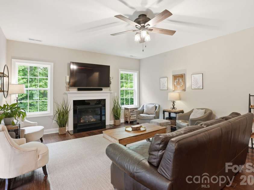 588 Highland Ridge Point, Clover, SC 29710.  MLS# CAR4372280, YatesRealty ID 18032. 