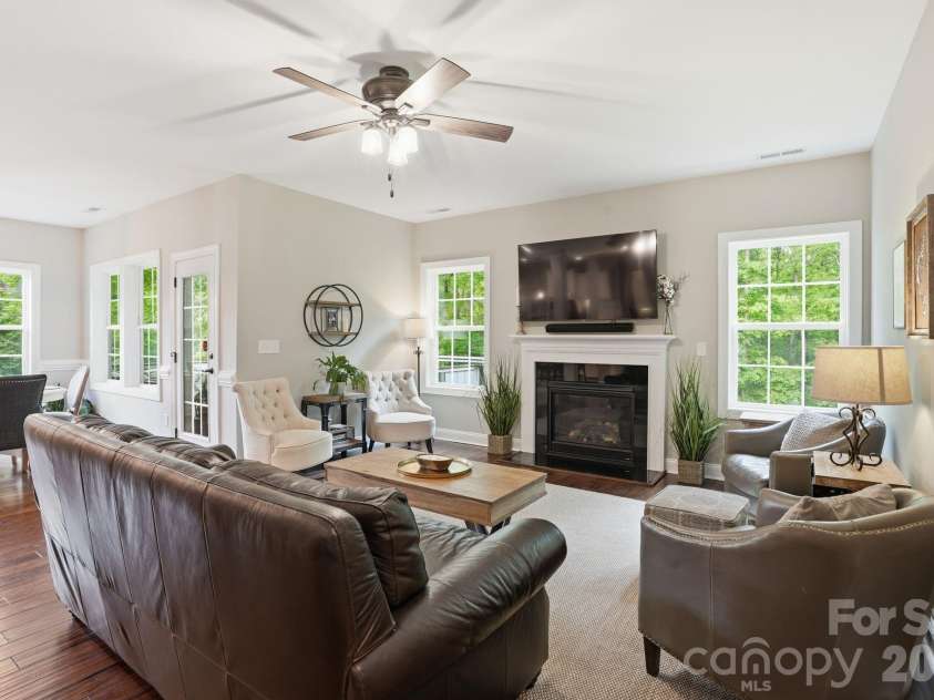 588 Highland Ridge Point, Clover, SC 29710.  MLS# CAR4372280, YatesRealty ID 18032. 