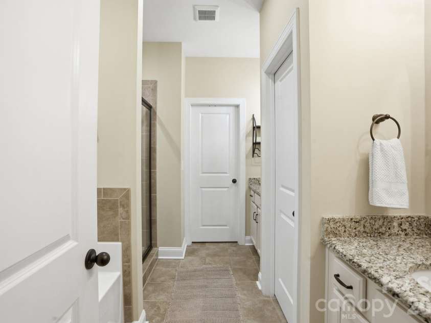 588 Highland Ridge Point, Clover, SC 29710.  MLS# CAR4372280, YatesRealty ID 18032. 