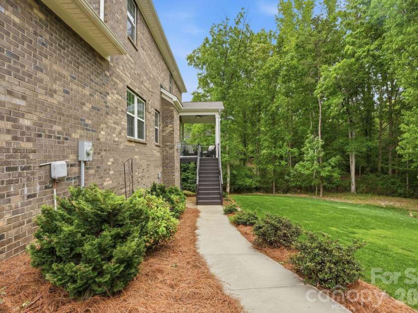 588 Highland Ridge Point, Clover, SC 29710.  MLS# CAR4372280, YatesRealty ID 18032. 
