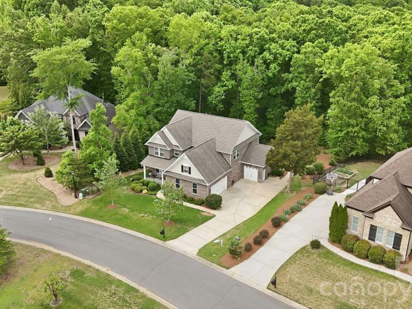 588 Highland Ridge Point, Clover, SC 29710.  MLS# CAR4372280, YatesRealty ID 18032. 