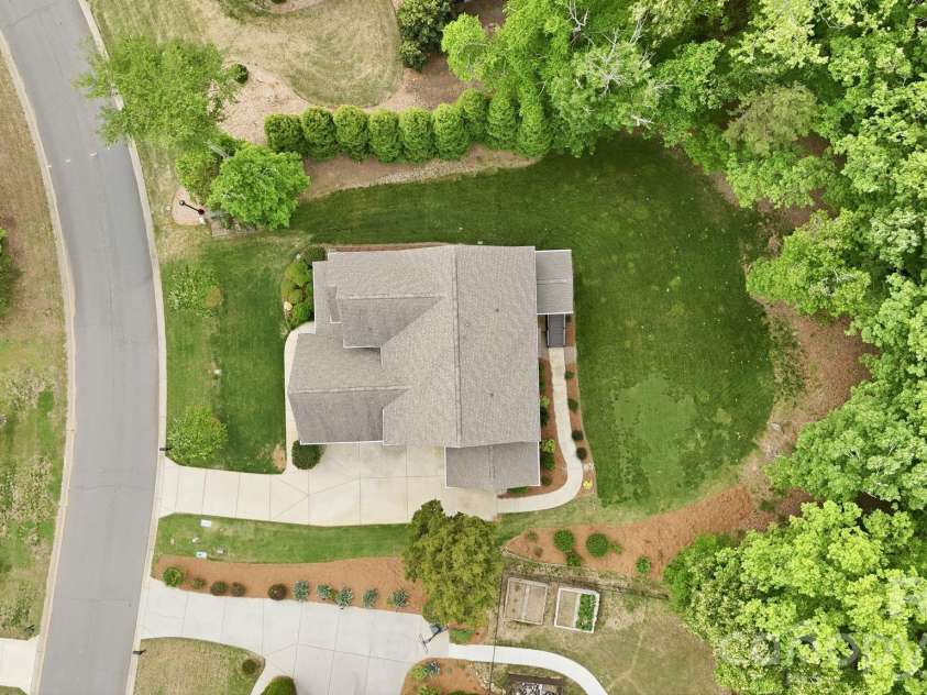 588 Highland Ridge Point, Clover, SC 29710.  MLS# CAR4372280, YatesRealty ID 18032. 