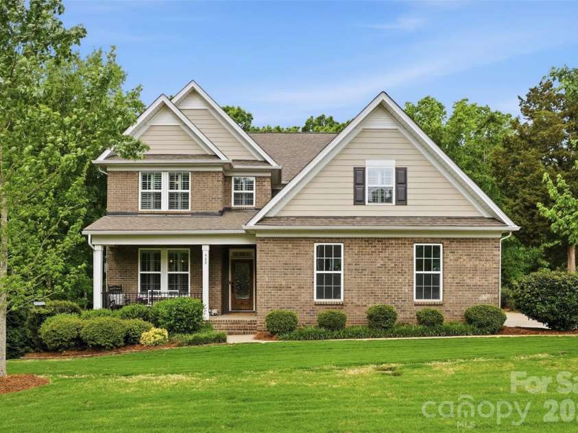588 Highland Ridge Point, Clover, SC 29710.  MLS# CAR4372280, YatesRealty ID 18032. 