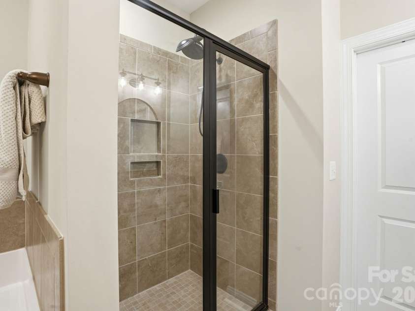 588 Highland Ridge Point, Clover, SC 29710.  MLS# CAR4372280, YatesRealty ID 18032. 