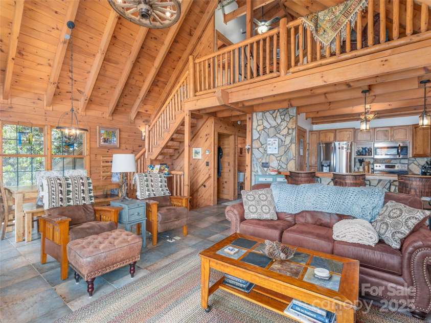 90 Junco Trail, Waynesville, NC 28785.  MLS# CAR4252158, YatesRealty ID 18032. Great Room Living Area