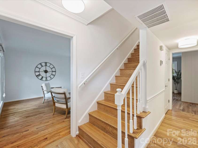 1909 Lawton Bluff Road, Charlotte, NC 28226.  MLS# CAR4372749, YatesRealty ID 18033. 