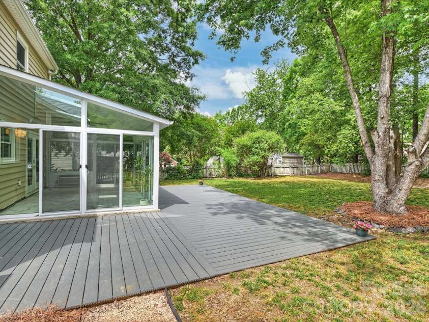 1909 Lawton Bluff Road, Charlotte, NC 28226.  MLS# CAR4372749, YatesRealty ID 18033. 