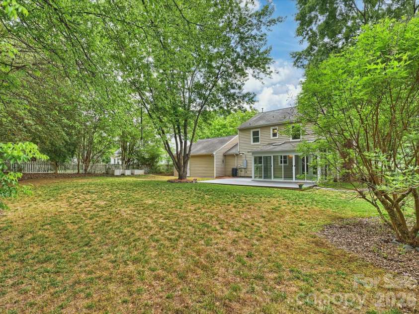 1909 Lawton Bluff Road, Charlotte, NC 28226.  MLS# CAR4372749, YatesRealty ID 18033. 