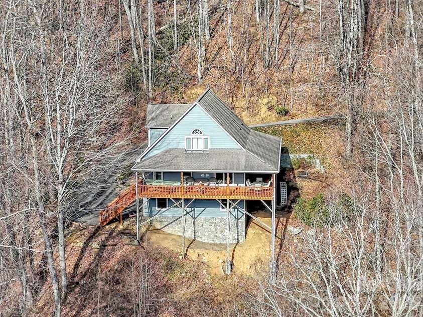 371 Falcon Ridge Drive, Waynesville, NC 28786.  MLS# CAR4337499, YatesRealty ID 18034. 