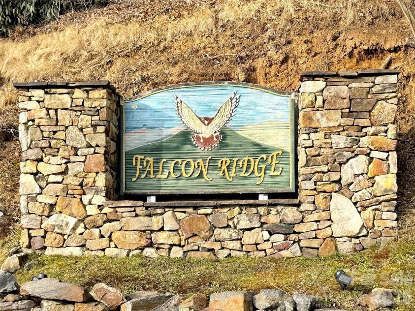 371 Falcon Ridge Drive, Waynesville, NC 28786.  MLS# CAR4337499, YatesRealty ID 18034. 