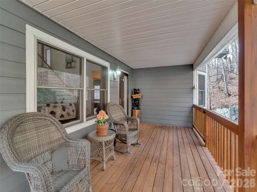 371 Falcon Ridge Drive, Waynesville, NC 28786.  MLS# CAR4337499, YatesRealty ID 18034. 