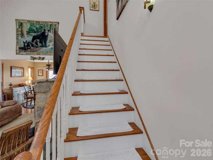 371 Falcon Ridge Drive, Waynesville, NC 28786.  MLS# CAR4337499, YatesRealty ID 18034. 