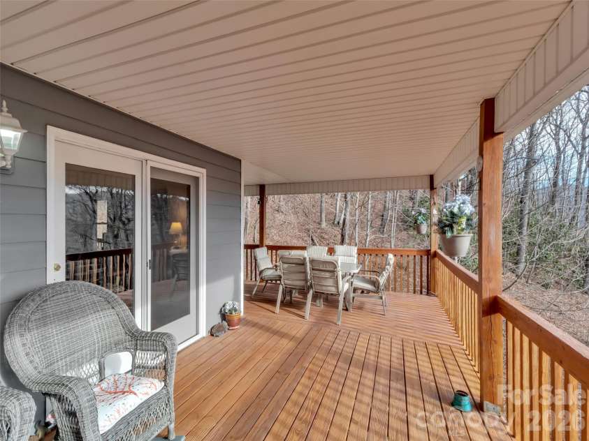 371 Falcon Ridge Drive, Waynesville, NC 28786.  MLS# CAR4337499, YatesRealty ID 18034. 
