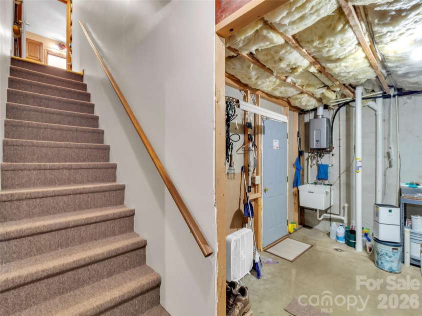 371 Falcon Ridge Drive, Waynesville, NC 28786.  MLS# CAR4337499, YatesRealty ID 18034. 