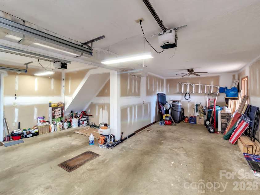 371 Falcon Ridge Drive, Waynesville, NC 28786.  MLS# CAR4337499, YatesRealty ID 18034. 