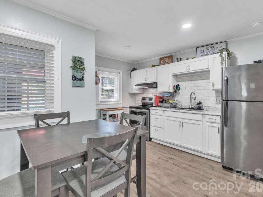 1106 Lane Street, Kannapolis, NC 28083.  MLS# CAR4370366, YatesRealty ID 18035. 503 Mable Ave Kitchen & Breakfast Area