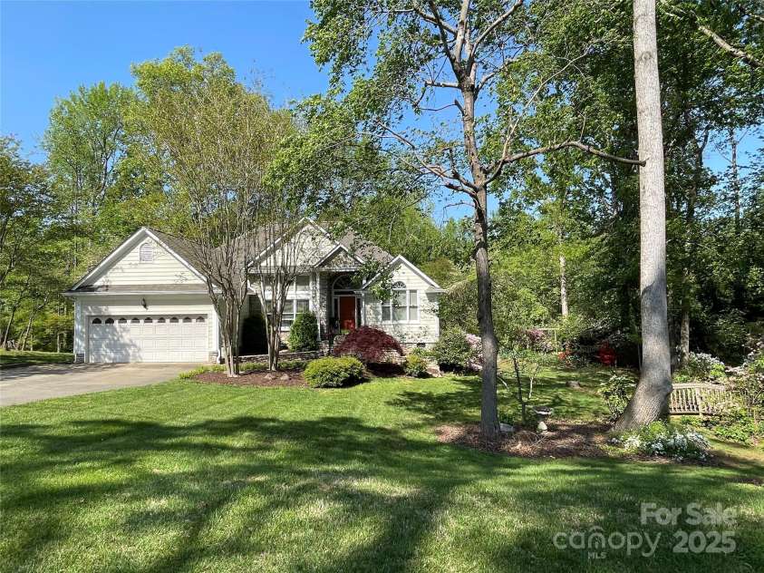 121 General Pemberton Street, Stanley, NC 28164.  MLS# CAR4247732, YatesRealty ID 18035. 