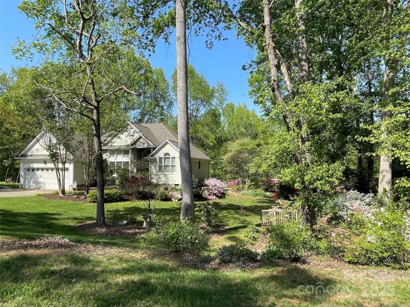 121 General Pemberton Street, Stanley, NC 28164.  MLS# CAR4247732, YatesRealty ID 18035. 