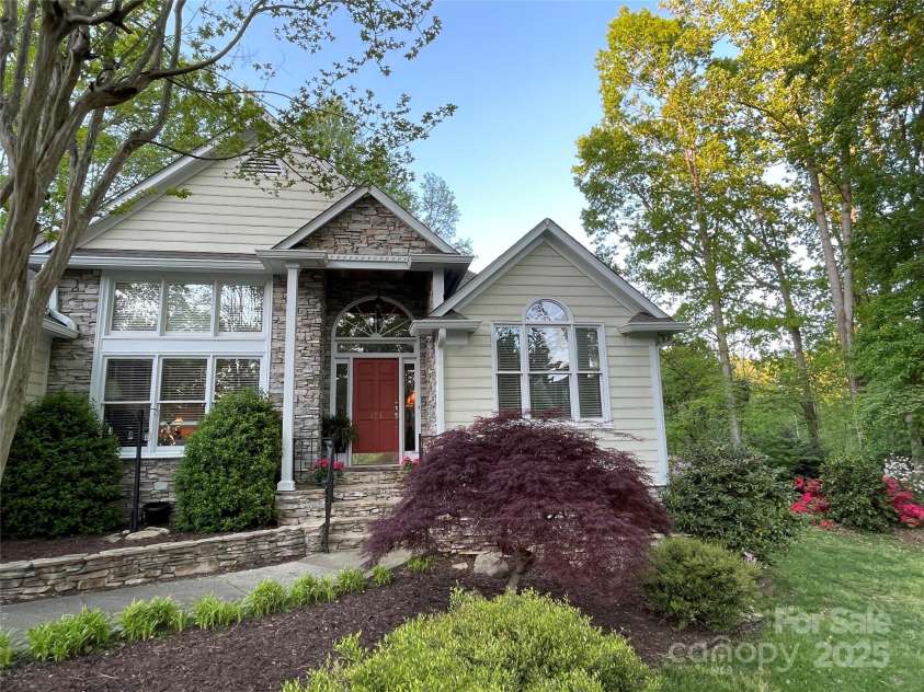 121 General Pemberton Street, Stanley, NC 28164.  MLS# CAR4247732, YatesRealty ID 18035. 