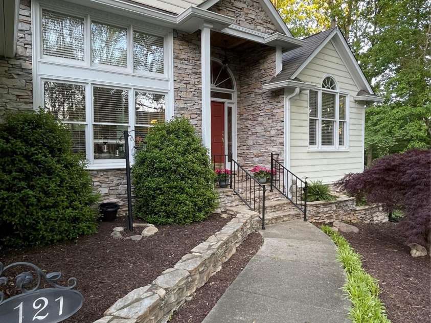 121 General Pemberton Street, Stanley, NC 28164.  MLS# CAR4247732, YatesRealty ID 18035. 