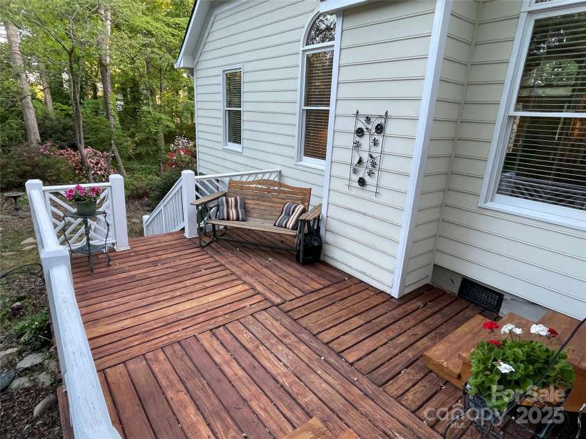 121 General Pemberton Street, Stanley, NC 28164.  MLS# CAR4247732, YatesRealty ID 18035. 