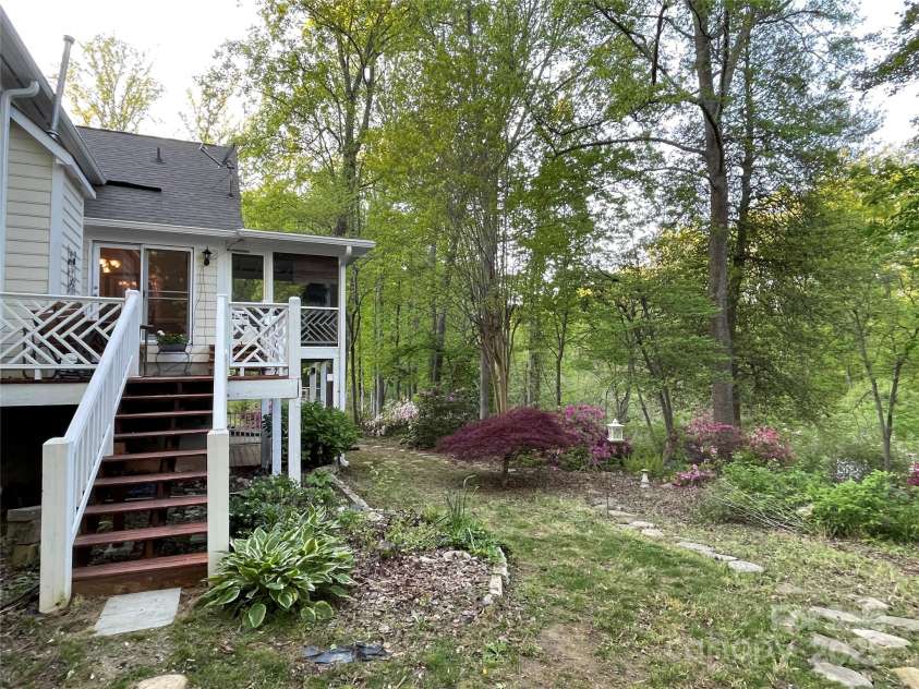 121 General Pemberton Street, Stanley, NC 28164.  MLS# CAR4247732, YatesRealty ID 18035. 