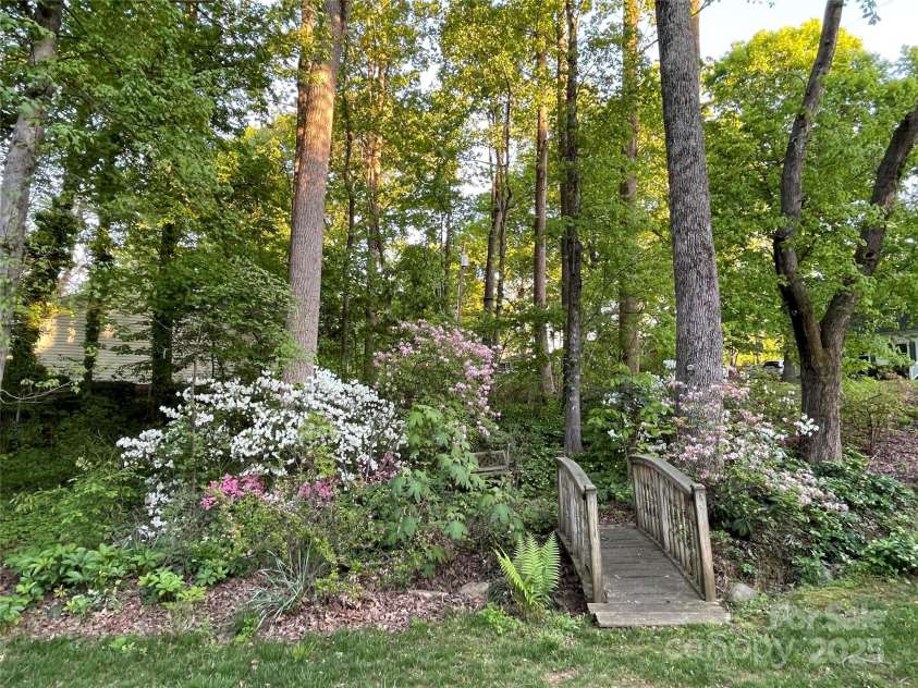 121 General Pemberton Street, Stanley, NC 28164.  MLS# CAR4247732, YatesRealty ID 18035. 