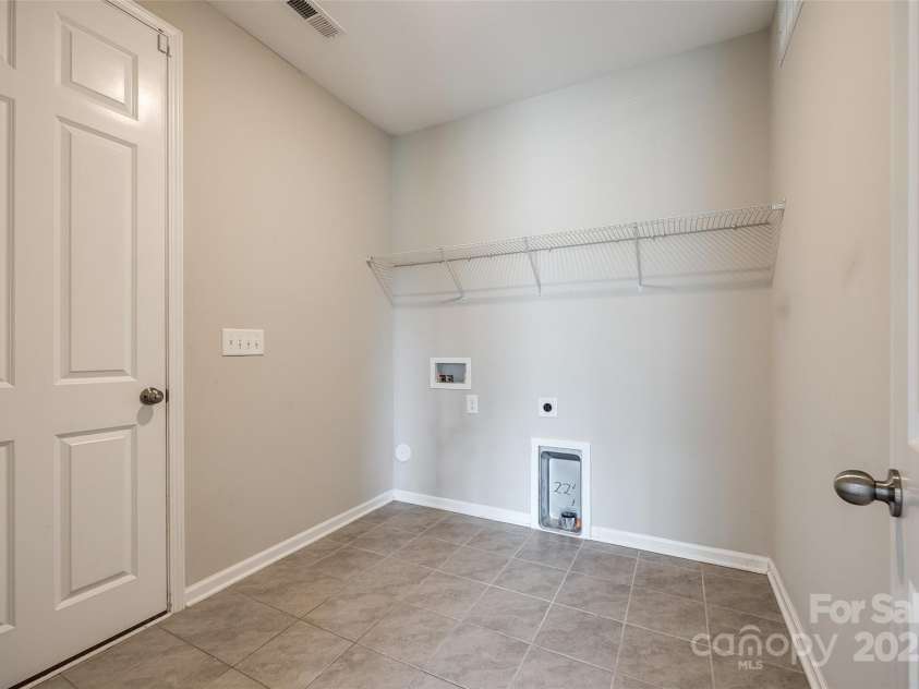 173 Morgans Branch Road, Belmont, NC 28012.  MLS# CAR4266195, YatesRealty ID 18036. Laundry Room on main